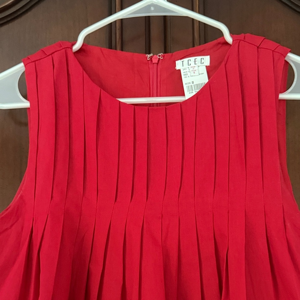 TCEC Red Sleeveless Pleated Top Size S NWT - Picture 3 of 12